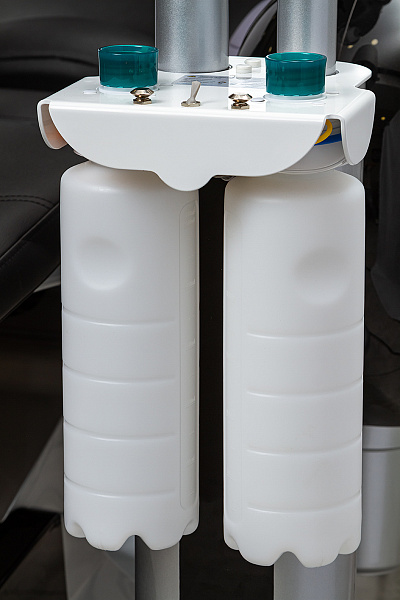 Стоматологическая установка Safety M2+ нижняя подача с 24-диодным светильником - Фото 14